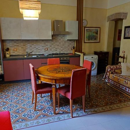 Boccherini'S Home Ad Un Passo Dal Duomo Di Lukka Zewnętrze zdjęcie